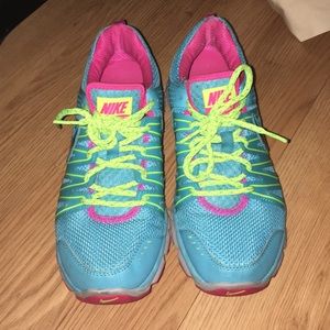 Nike flex trail 2 women’s sneakers 8.5